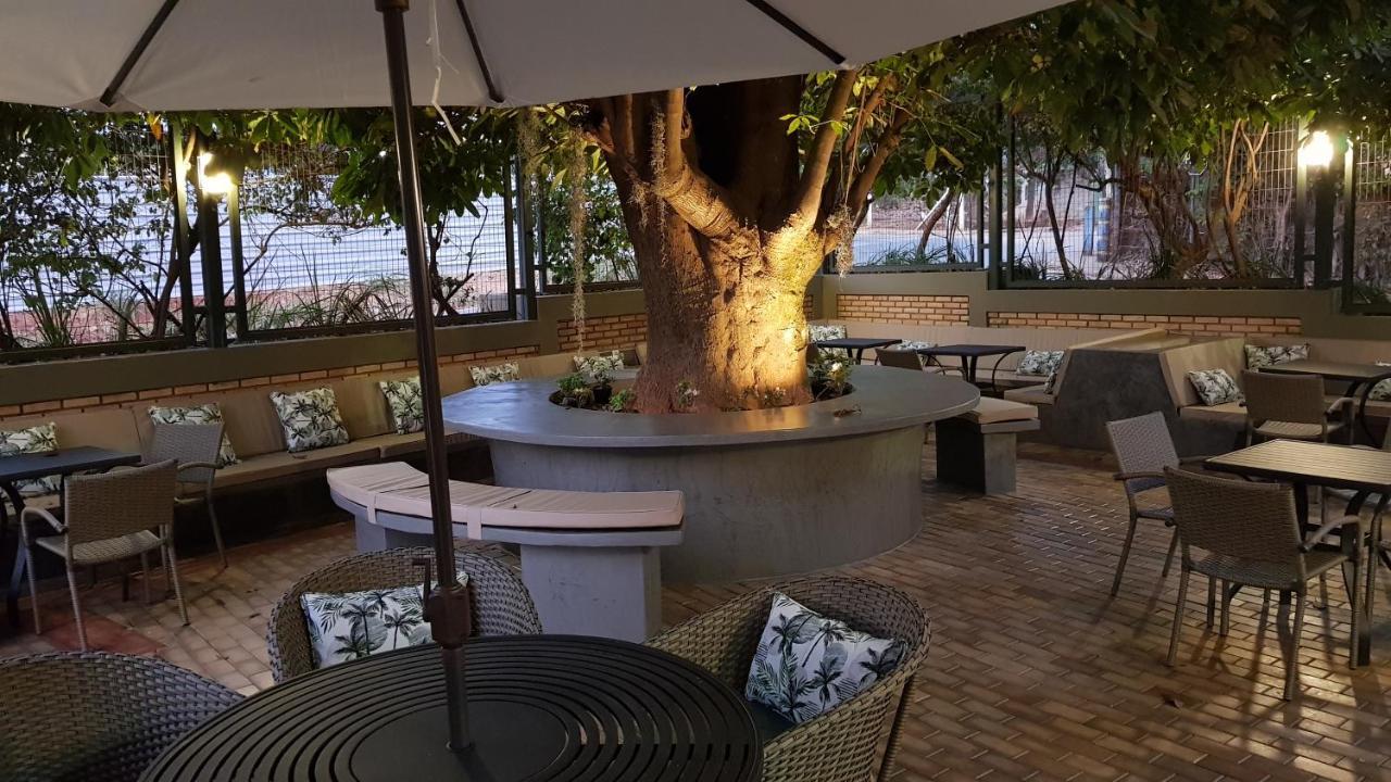 Hotel Das Palmeiras Paracatu Exteriör bild