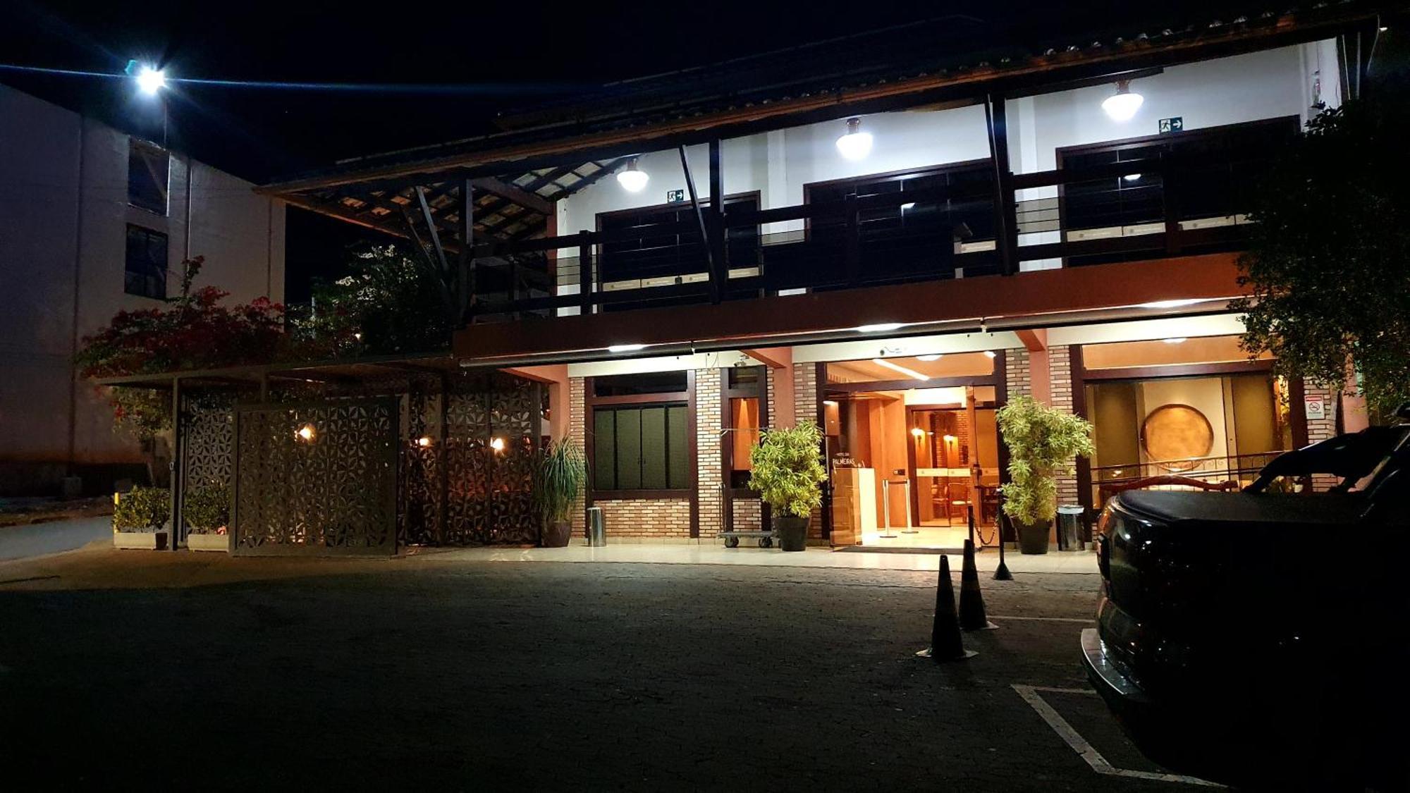 Hotel Das Palmeiras Paracatu Exteriör bild